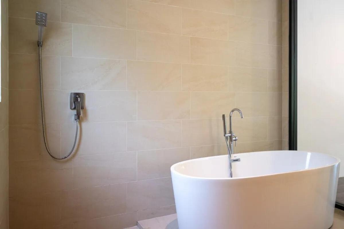 Villa Lola 2Br - Private Infinity Pool & Sea View Pantai Chaweng Luaran gambar
